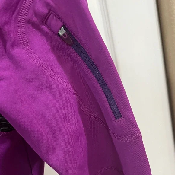 Lucy Purple and Black full zip jacket w/ thumb holes - size small - Picture 8 of 11